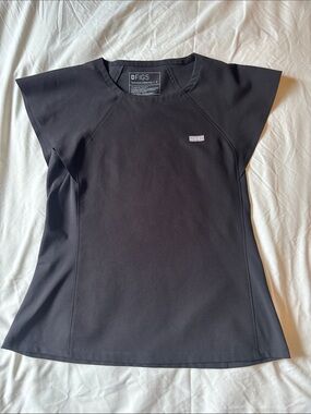 FIGS Orillia FlutterSleeve Scrub Top